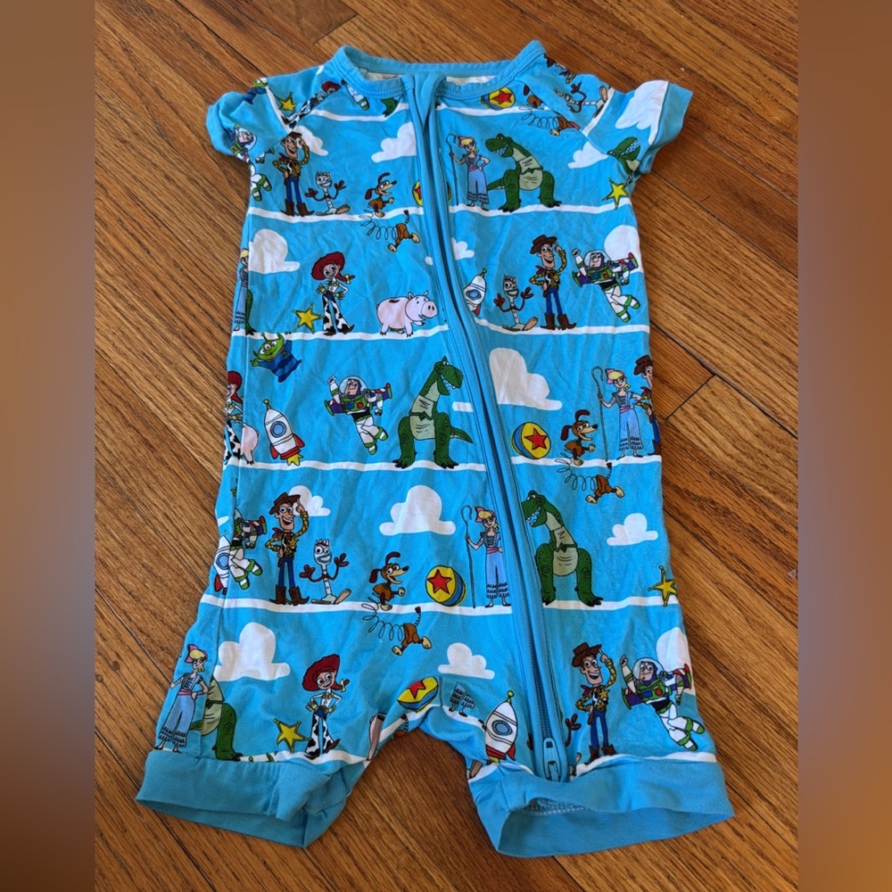 Little sleepies Toy Story shortie, 12/18
